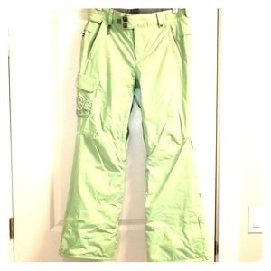 686 brand scoreboard pants in size M